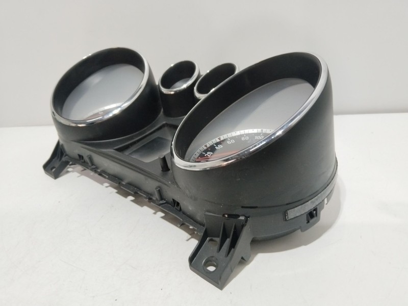 Recambio de cuadro instrumentos para opel insignia a (g09) 2.0 cdti (68) referencia OEM IAM 13327309  