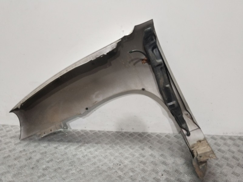 Recambio de aleta delantera derecha para hyundai santa fé i (sm) 2.4 16v referencia OEM IAM 6632126270  