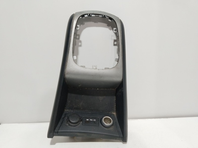 Recambio de consola central para hyundai i30 (fd) 1.6 crdi referencia OEM IAM 846502R060 846512R041 