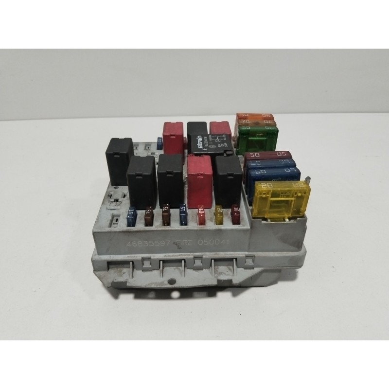 CAJA RELES / FUSIBLES 46835597  - imagen 4