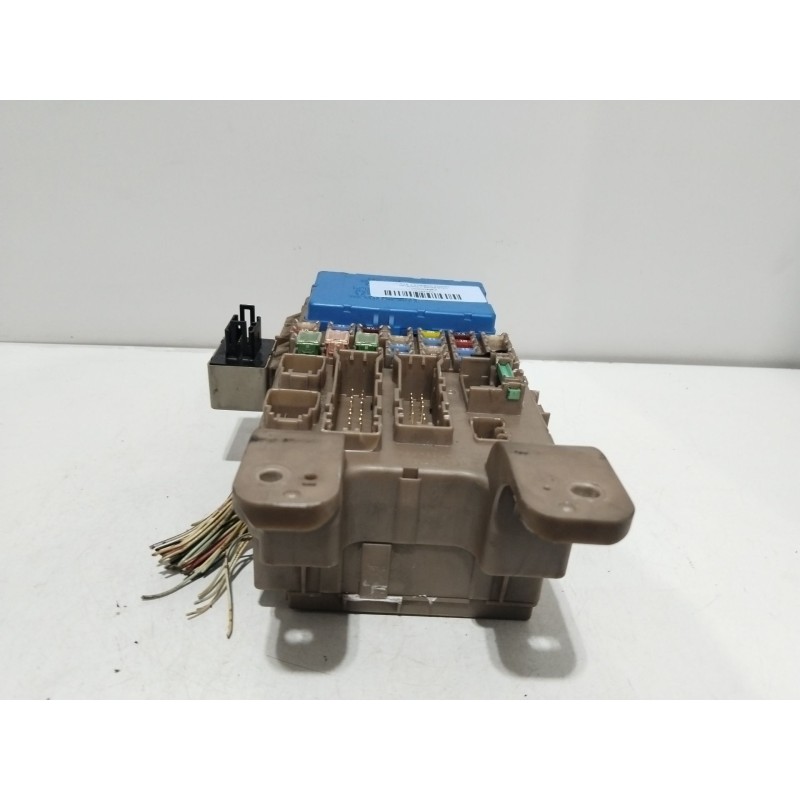 Recambio de caja reles / fusibles para toyota corolla (_e12_) 2.0 d-4d (cde120r_, cde120l_) referencia OEM IAM 8264102040  