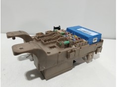 Recambio de caja reles / fusibles para toyota corolla (_e12_) 2.0 d-4d (cde120r_, cde120l_) referencia OEM IAM 8264102040   2