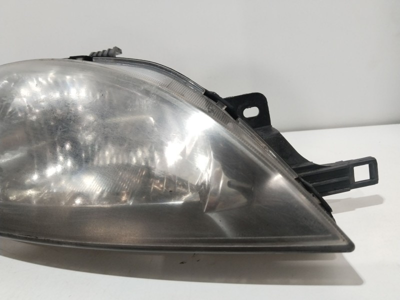 Recambio de faro derecho para chevrolet lacetti (j200) 1.4 16v referencia OEM IAM 96458812  