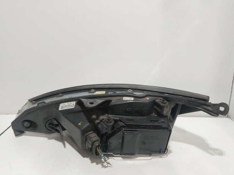 Recambio de faro derecho para ford focus i sedán (dfw) 1.6 16v referencia OEM IAM 2M5113W029BD  