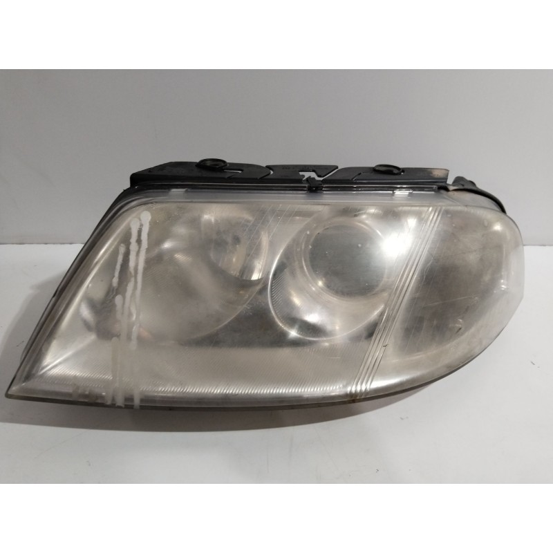 Recambio de faro izquierdo para volkswagen passat b5.5 variant (3b6) 1.8 t 20v referencia OEM IAM 3B0941015AN  