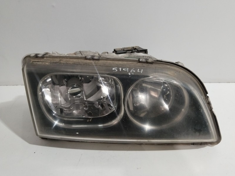 Recambio de faro derecho para volvo v40 station wagon (645) 1.9 di referencia OEM IAM 30899885  
