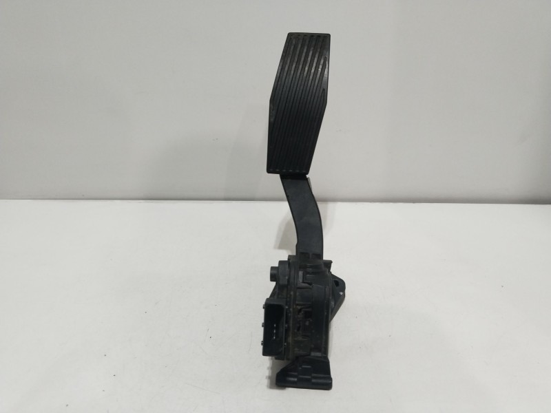 Recambio de pedal acelerador para opel insignia a (g09) 2.0 cdti (68) referencia OEM IAM 13237352  