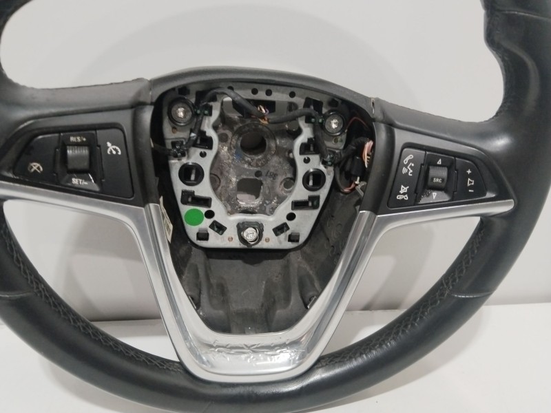 Recambio de volante para opel insignia a (g09) 2.0 cdti (68) referencia OEM IAM 13316547  