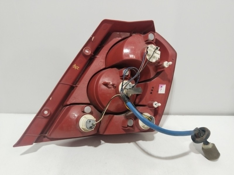 Recambio de piloto trasero izquierdo para chevrolet aveo / kalos hatchback (t200) 1.4 16v referencia OEM IAM 300266L  