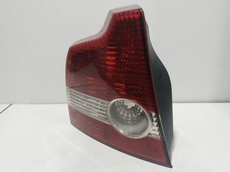 Recambio de piloto trasero izquierdo para volvo s40 berlina momentum referencia OEM IAM 30698912  