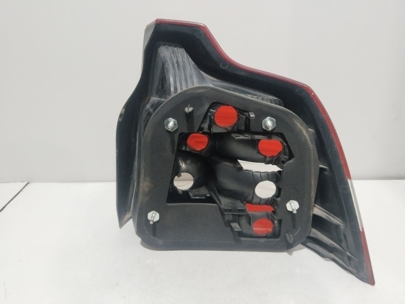 Recambio de piloto trasero izquierdo para volvo s40 berlina momentum referencia OEM IAM 30698912  