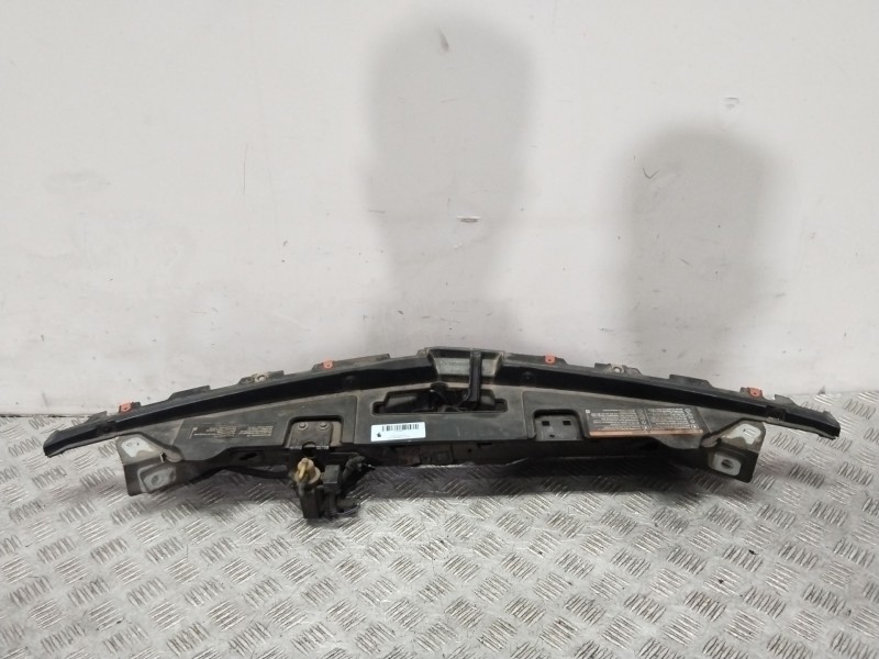 Recambio de panel frontal para opel insignia a (g09) 2.0 cdti (68) referencia OEM IAM 13302703  