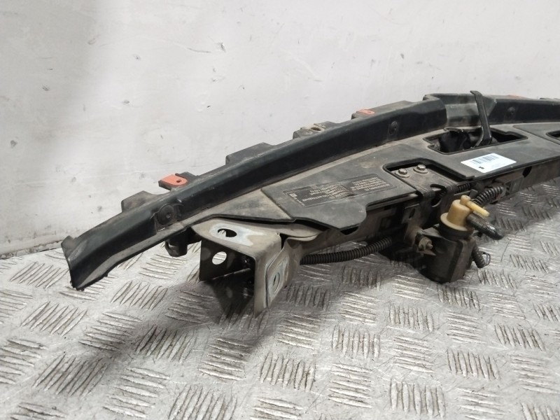 Recambio de panel frontal para opel insignia a (g09) 2.0 cdti (68) referencia OEM IAM 13302703  