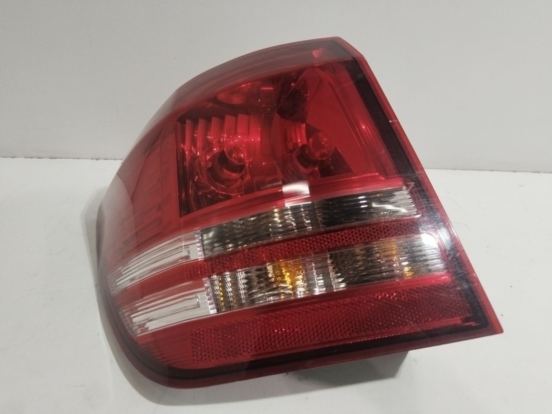 Recambio de piloto trasero izquierdo para dodge journey 2.0 crd referencia OEM IAM 05067785A  