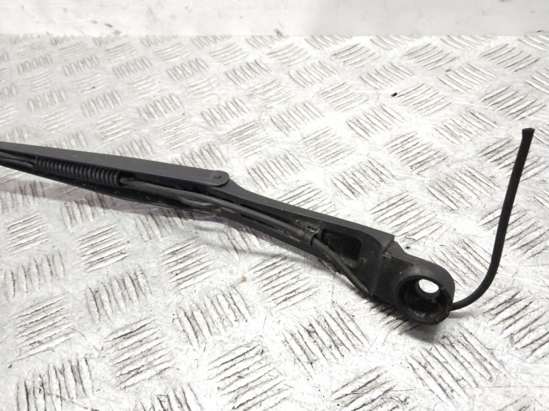 Recambio de brazo limpia delantero izquierdo para ssangyong rodius i 2.7 xdi referencia OEM IAM 7831121000  