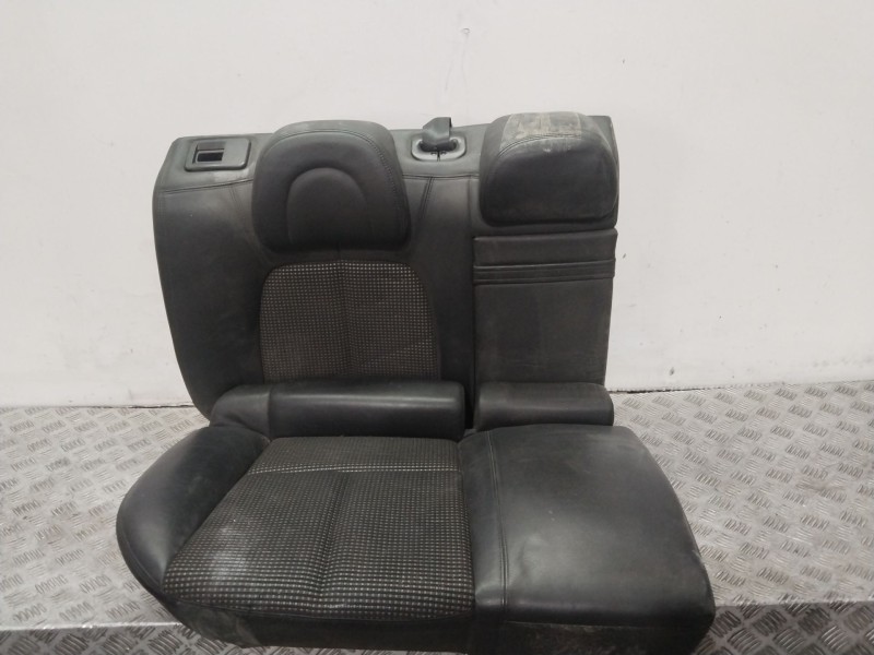 Recambio de asiento trasero derecho para peugeot 407 st confort referencia OEM IAM  NEGRO 