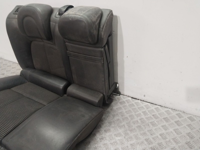 Recambio de asiento trasero derecho para peugeot 407 st confort referencia OEM IAM  NEGRO 