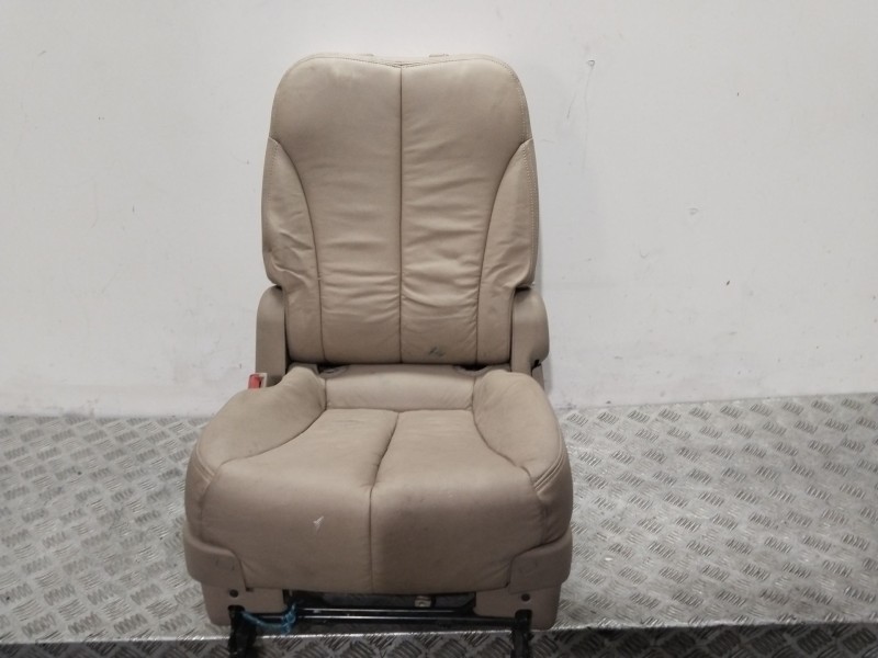 Recambio de asientos tercera fila para kia carnival 2.7 v6 emotion referencia OEM IAM   