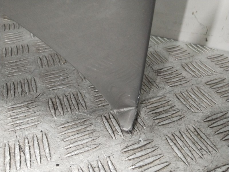 Recambio de capot para seat cordoba (6l2) 1.4 16v referencia OEM IAM 6L0823031D  