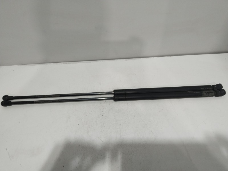 Recambio de amortiguadores maletero / porton para volvo v40 familiar 1.9 d referencia OEM IAM   