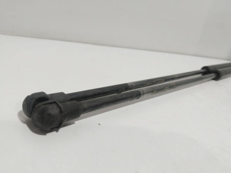 Recambio de amortiguadores maletero / porton para volvo v40 familiar 1.9 d referencia OEM IAM   