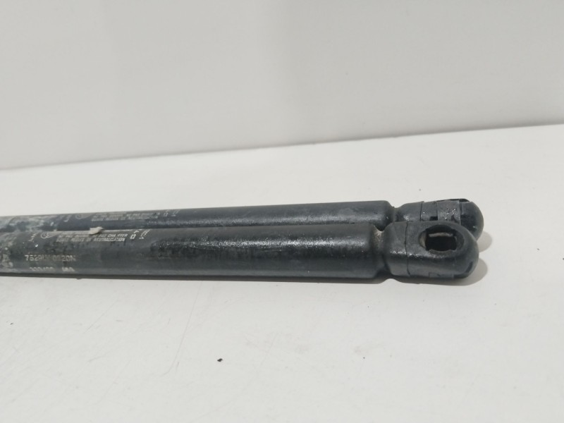 Recambio de amortiguadores maletero / porton para fiat bravo (182) referencia OEM IAM   