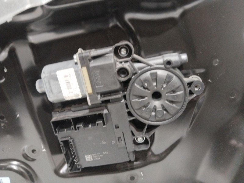 Recambio de elevalunas delantero izquierdo para volkswagen passat b6 (3c2) 2.0 tdi referencia OEM IAM 969242101  