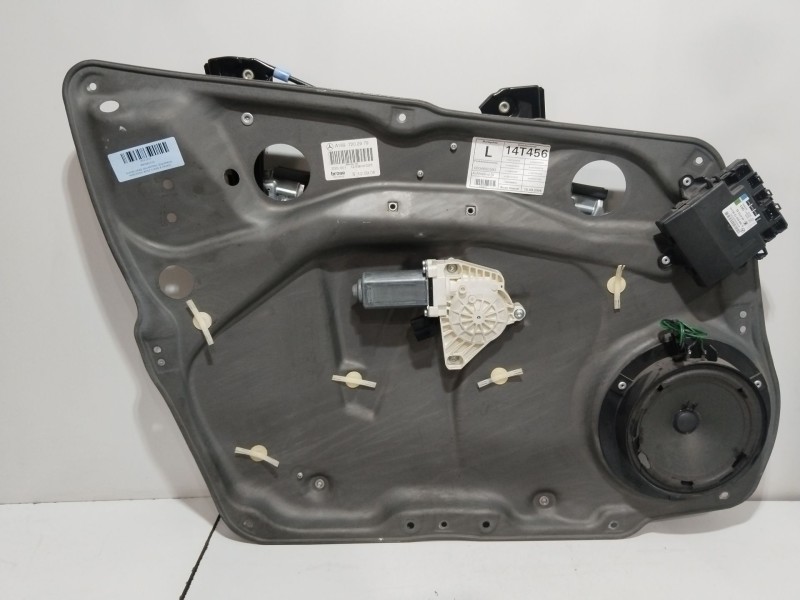 Recambio de elevalunas delantero izquierdo para mercedes-benz clase b (w245) 200 (245.233) referencia OEM IAM 993582105  