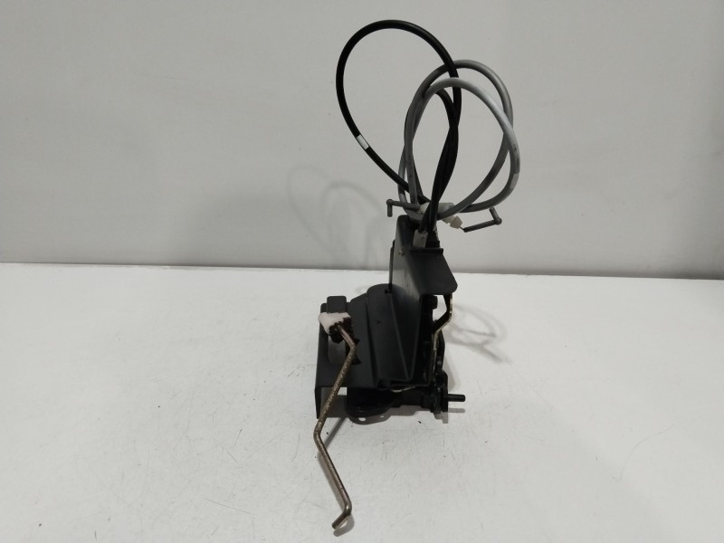 Recambio de cerradura puerta trasera derecha para ssangyong rodius i 2.7 xdi referencia OEM IAM 7132021004  