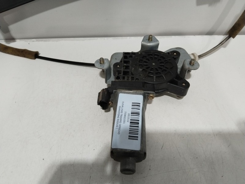 Recambio de elevalunas trasero derecho para ssangyong rodius i 2.7 xdi referencia OEM IAM 7334021001  