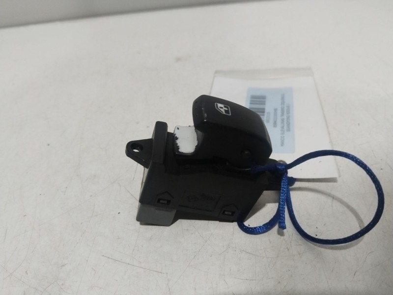 Recambio de mando elevalunas trasero izquierdo para ssangyong rodius i 2.7 xdi referencia OEM IAM 8584021000HBJ  