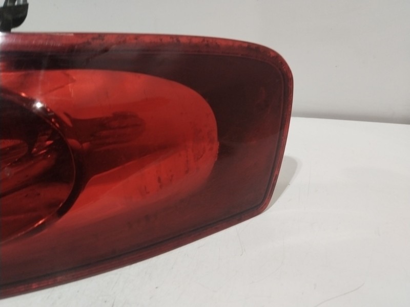 Recambio de piloto trasero derecho para fiat croma (194_) 2.4 d multijet referencia OEM IAM 51727249  