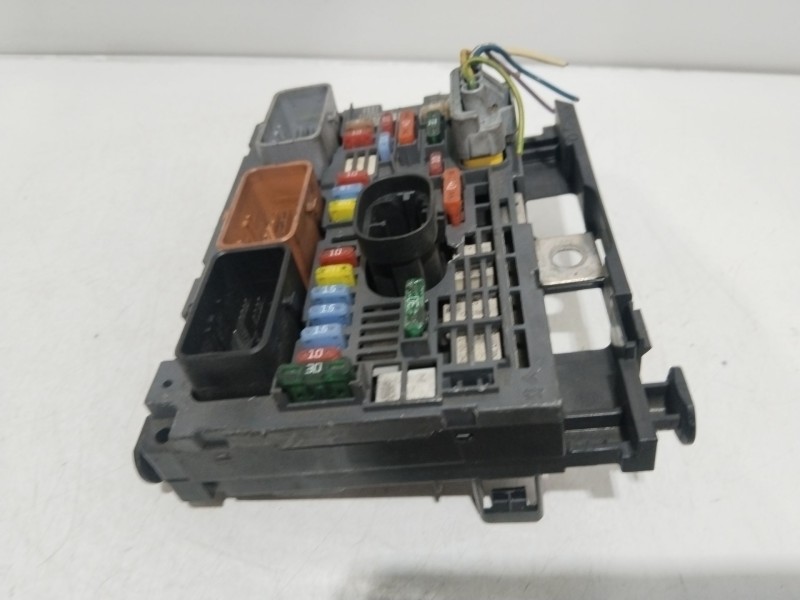 Recambio de caja reles / fusibles para peugeot 407 sw sport referencia OEM IAM 9667044980   Recambio de caja reles / fusibles para peugeot 407 sw sport referencia OEM IAM 9667044980