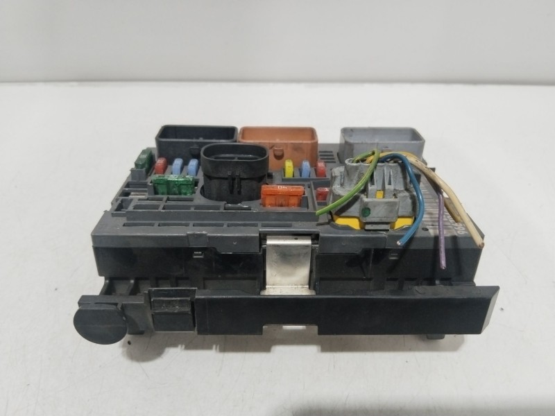 Recambio de caja reles / fusibles para peugeot 407 sw sport referencia OEM IAM 9667044980   Recambio de caja reles / fusibles para peugeot 407 sw sport referencia OEM IAM 9667044980