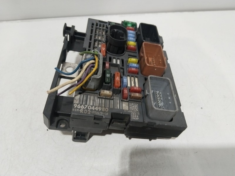 Recambio de caja reles / fusibles para peugeot 407 sw sport referencia OEM IAM 9667044980   Recambio de caja reles / fusibles para peugeot 407 sw sport referencia OEM IAM 9667044980