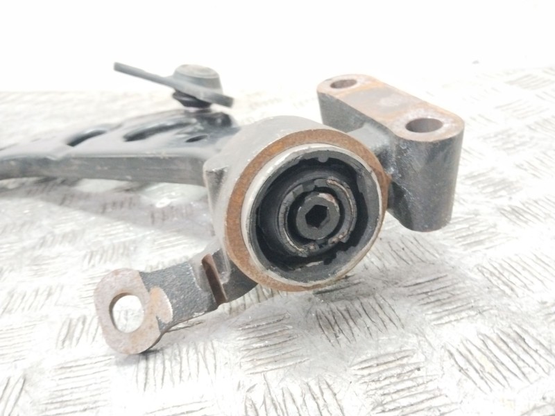 Recambio de brazo suspension inferior delantero izquierdo para mini r50 , r53 cooper referencia OEM IAM 31126761409  