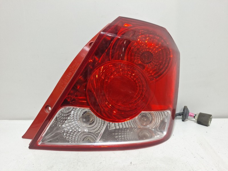 Recambio de piloto trasero derecho para daewoo kalos (klas) 1.2 referencia OEM IAM 300267R  