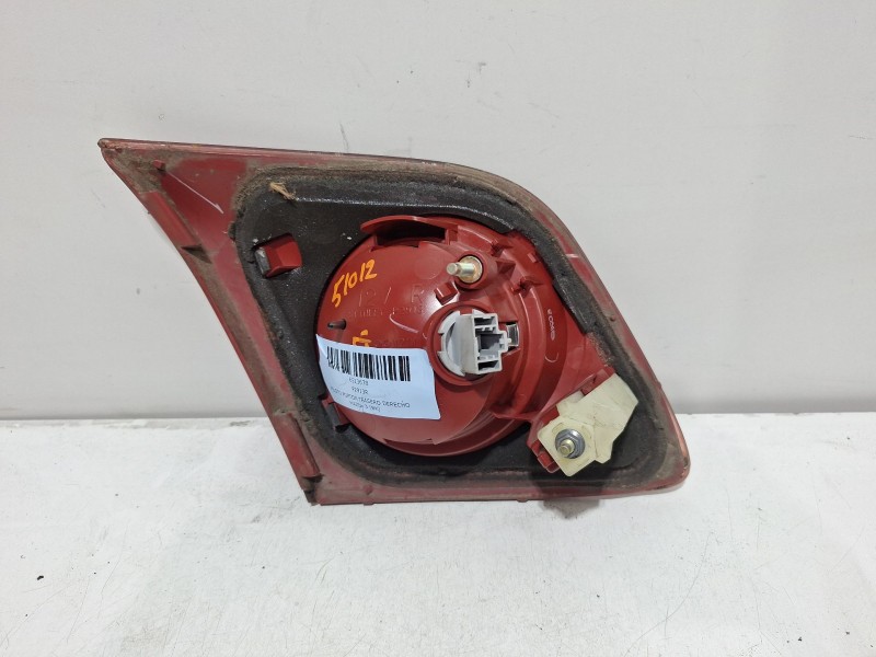 Recambio de piloto porton trasero derecho para mazda 3 (bk) 1.6 (bk14) referencia OEM IAM P2913R  