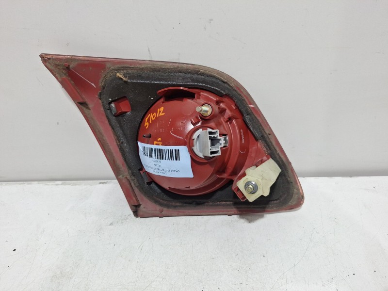 Recambio de piloto porton trasero derecho para mazda 3 (bk) 1.6 (bk14) referencia OEM IAM P2913R  