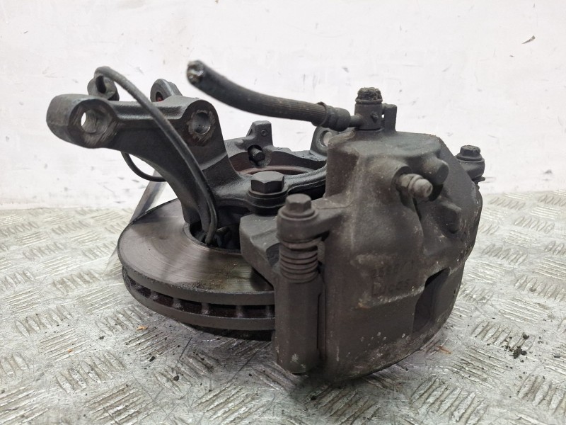 Recambio de mangueta delantera derecha para nissan almera tino (v10) 2.2 dci referencia OEM IAM 40014BU000  