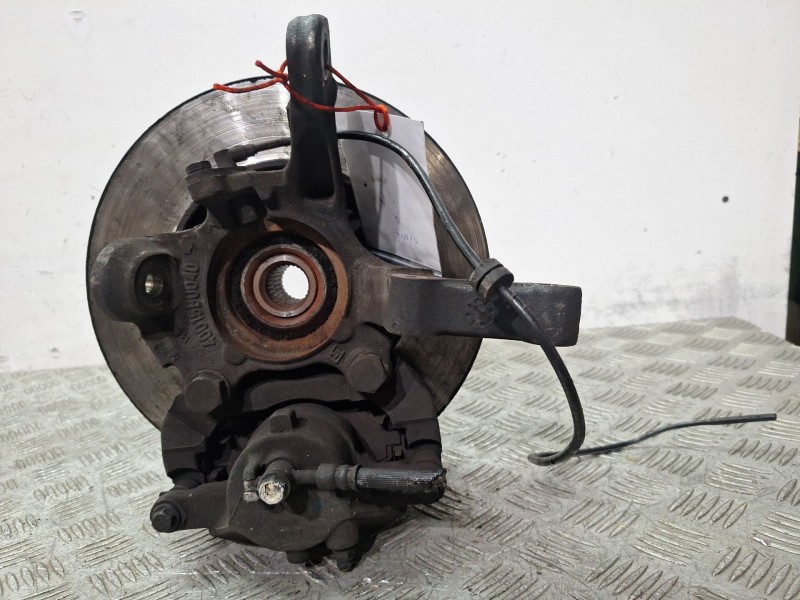 Recambio de mangueta delantera izquierda para nissan almera tino (v10) 2.2 dci referencia OEM IAM 40015BU000  