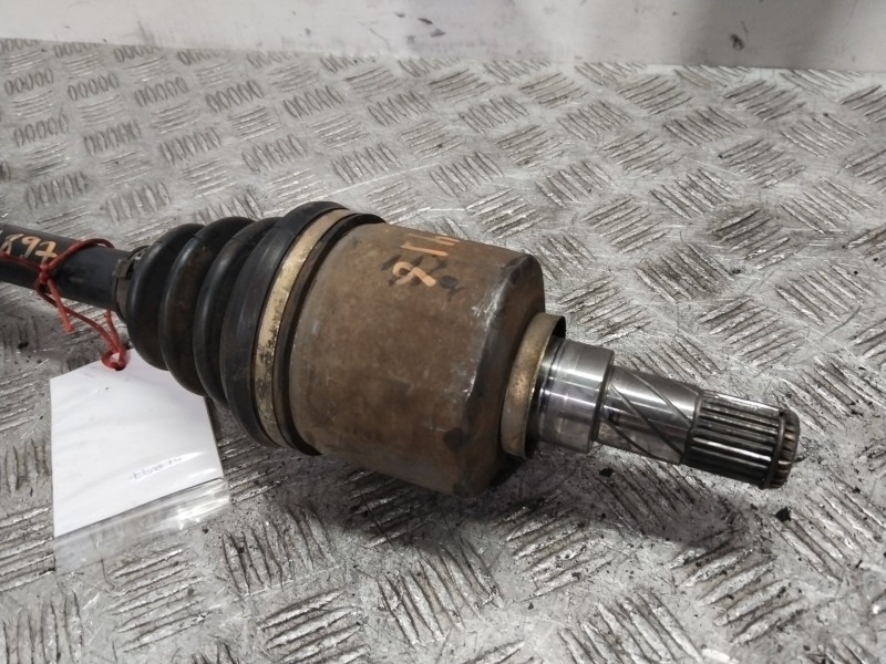 Recambio de transmision delantera izquierda para nissan almera tino (v10) 2.2 dci referencia OEM IAM 39204BU126  