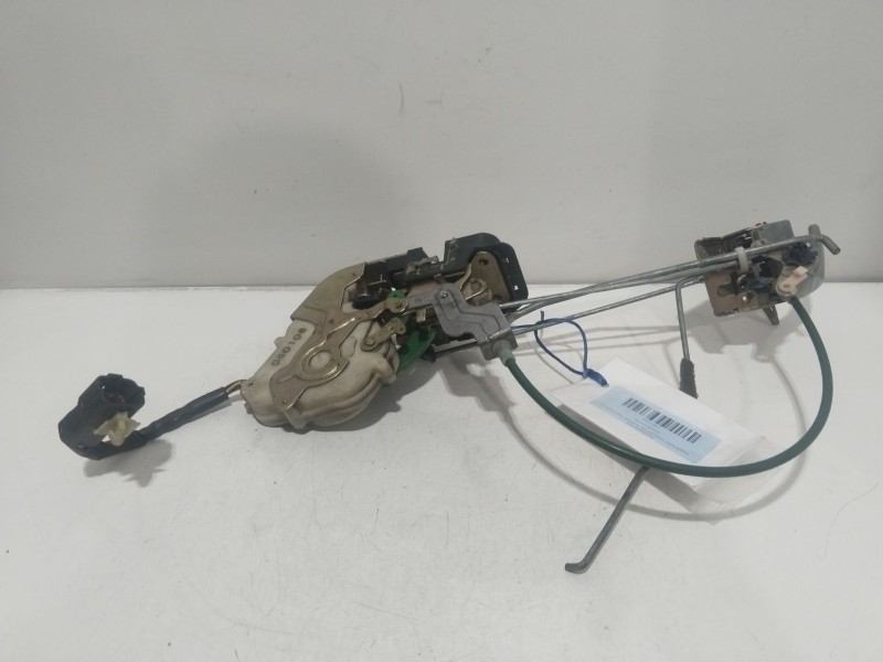 Recambio de cerradura puerta delantera izquierda para kia sorento 2.5 crdi ex referencia OEM IAM 813103E010  