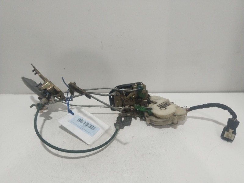 Recambio de cerradura puerta delantera izquierda para kia sorento 2.5 crdi ex referencia OEM IAM 813103E010  