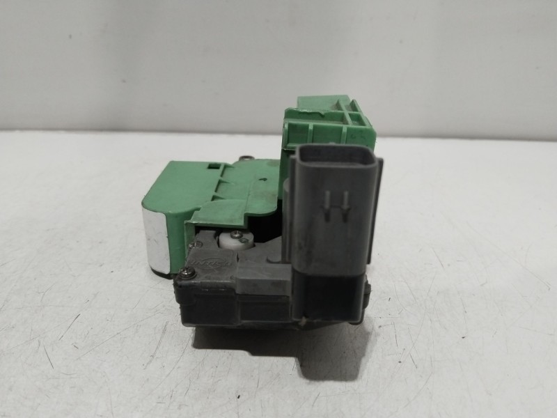 Recambio de cerradura puerta delantera derecha para fiat linea (110) easy referencia OEM IAM 0051910173  