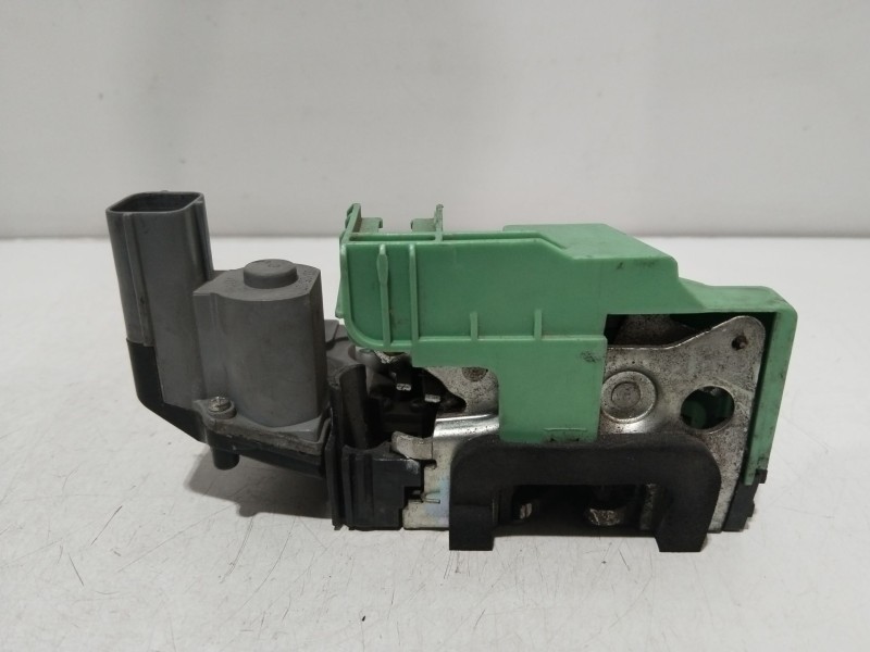 Recambio de cerradura puerta delantera derecha para fiat linea (110) easy referencia OEM IAM 0051910173  