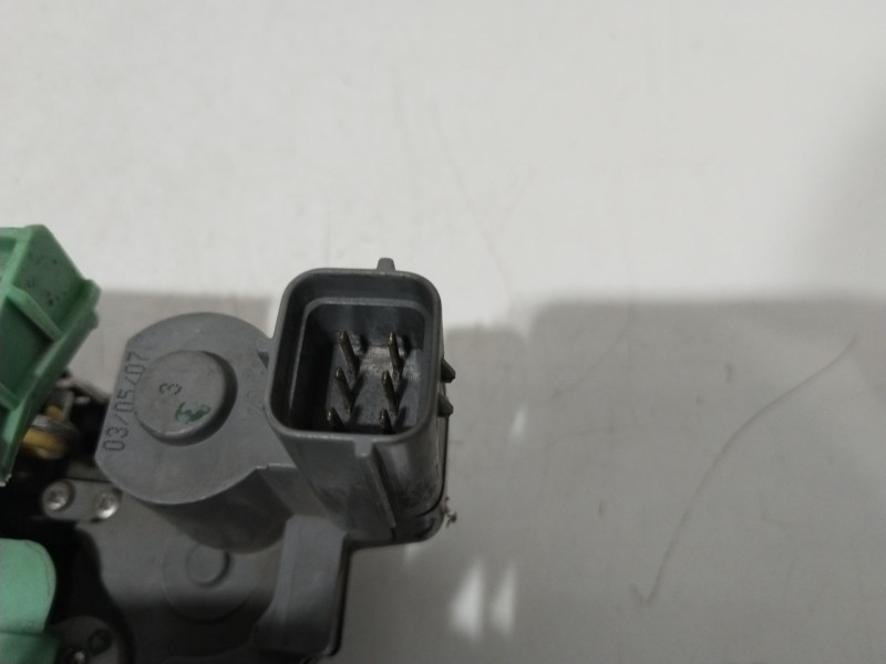 Recambio de cerradura puerta delantera derecha para fiat linea (110) easy referencia OEM IAM 0051910173  