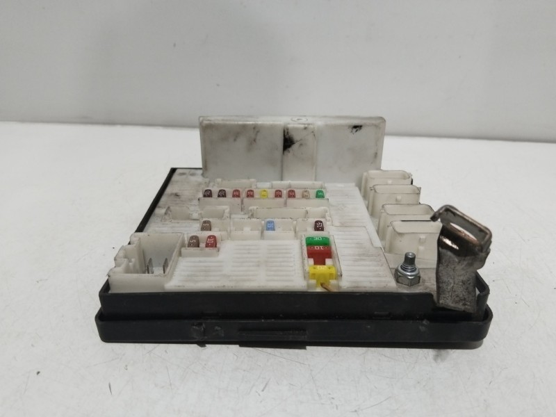 Recambio de caja reles / fusibles para renault kangoo (f/kc0) base / base authentique referencia OEM IAM 8201044237  