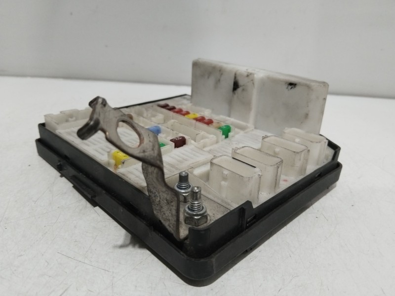 Recambio de caja reles / fusibles para renault kangoo (f/kc0) base / base authentique referencia OEM IAM 8201044237  