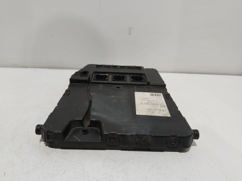 Recambio de centralita check control para renault megane ii berlina 3p luxe privilege referencia OEM IAM 8200305576 8200280938 